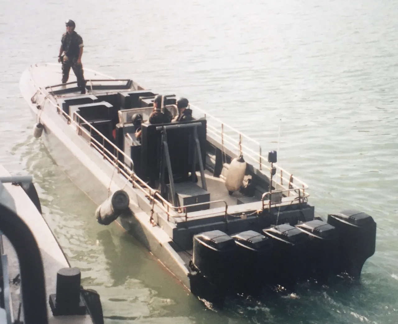 A converted five-engine SBU daai fei. The standing positions were built for greater crew protection.